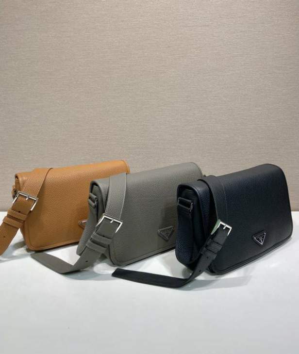 Picture of Prada Mens Bags _SKUfw197974904fw